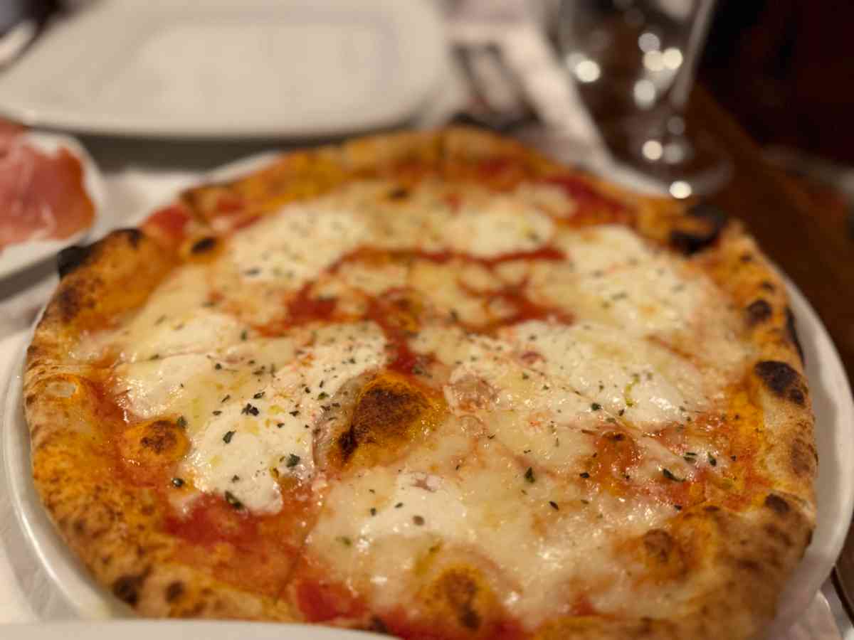 Pizza photo 1 of 13