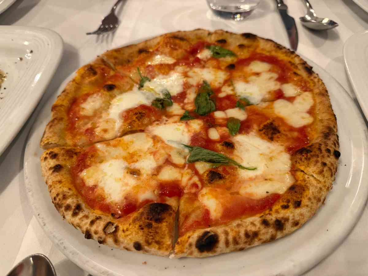 Pizza photo 2 of 13