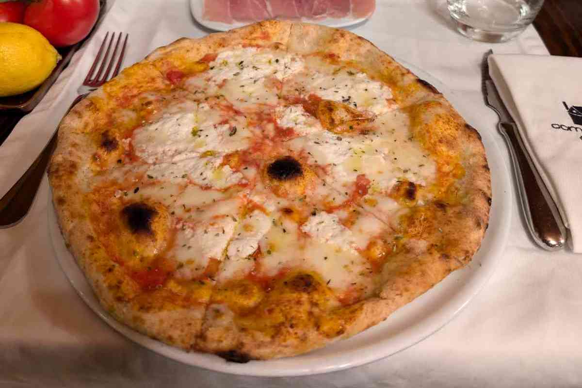 Pizza photo 5 of 13
