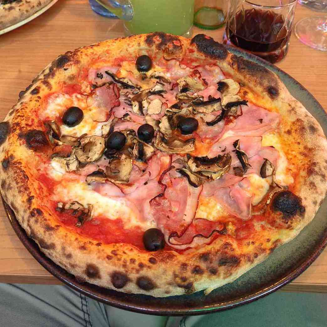 Pizza photo 10 of 10