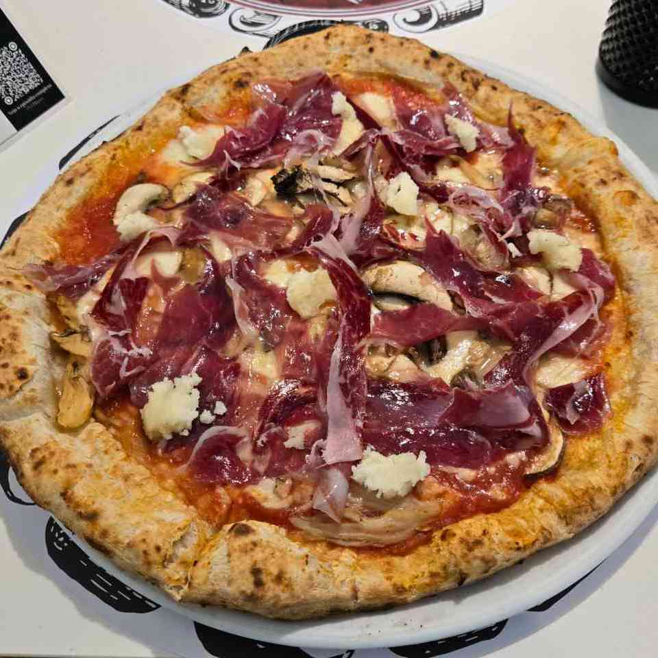 Pizza photo 8 of 11