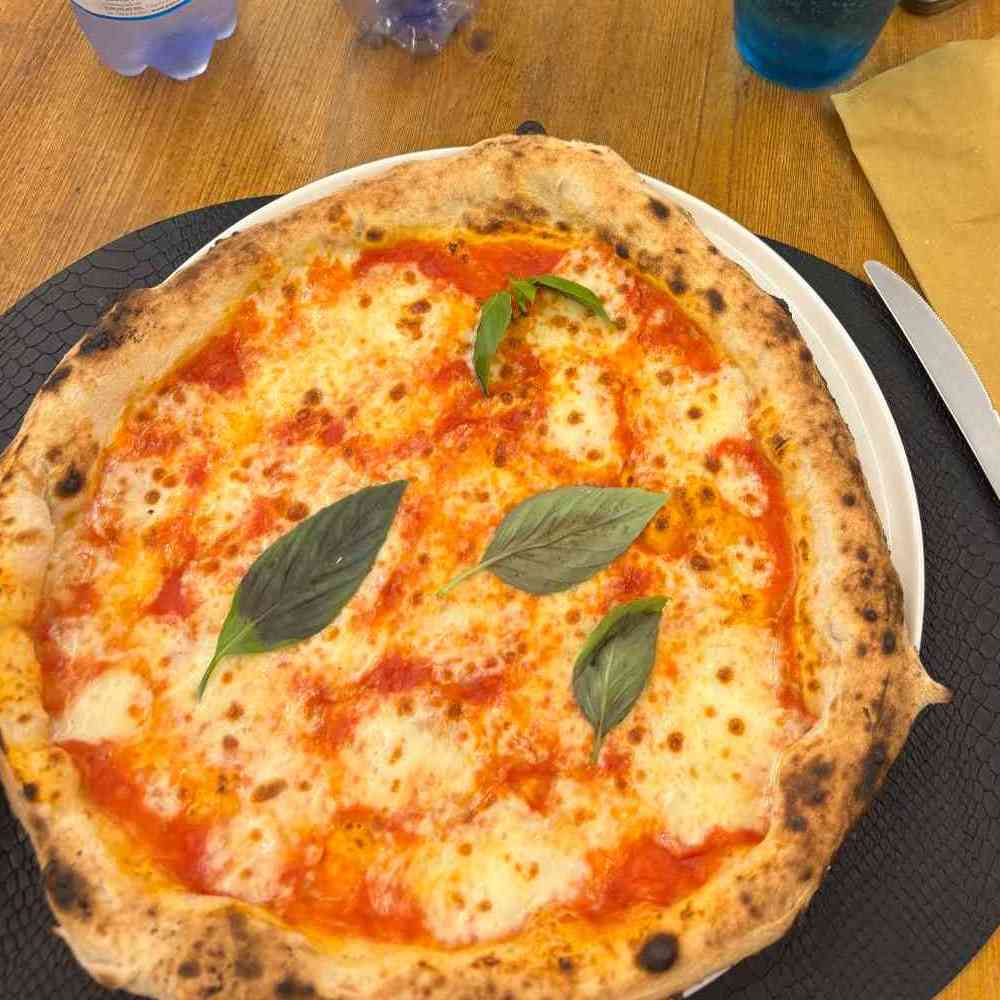 Pizza photo 3 of 10