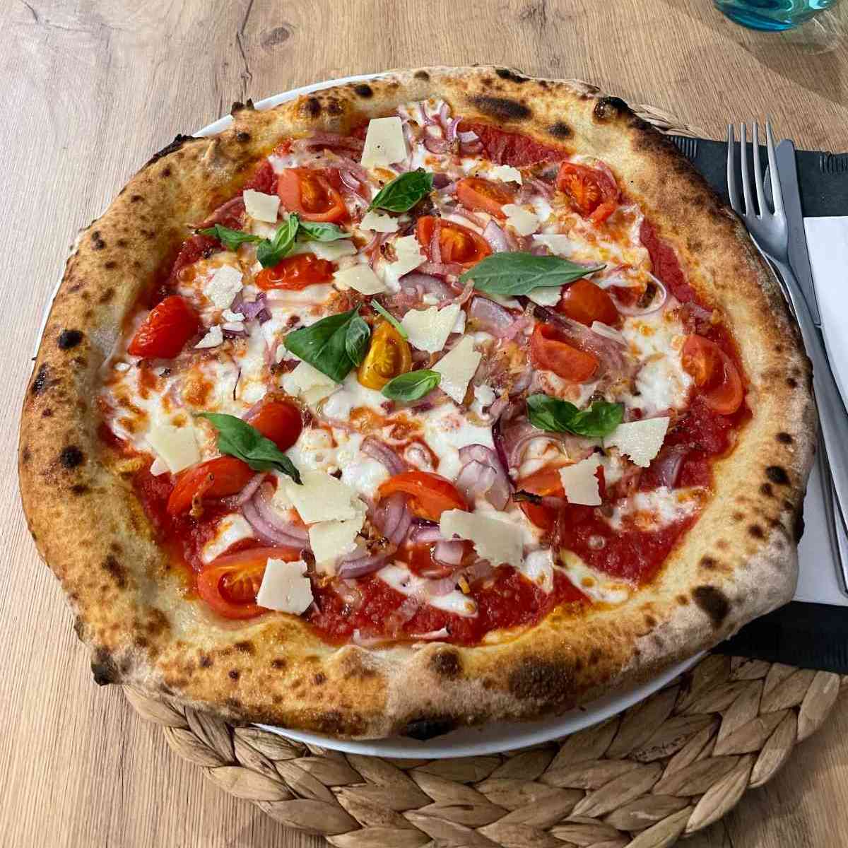 Pizza photo 5 of 10