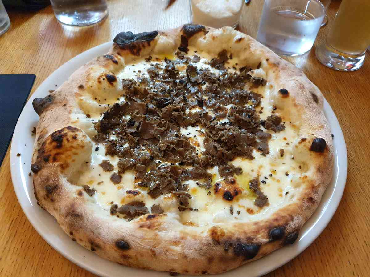 Pizza photo 10 of 10