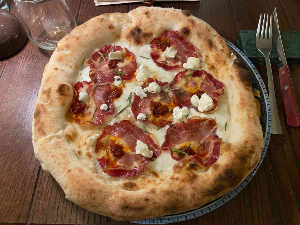 Pizza photo 11 of 12