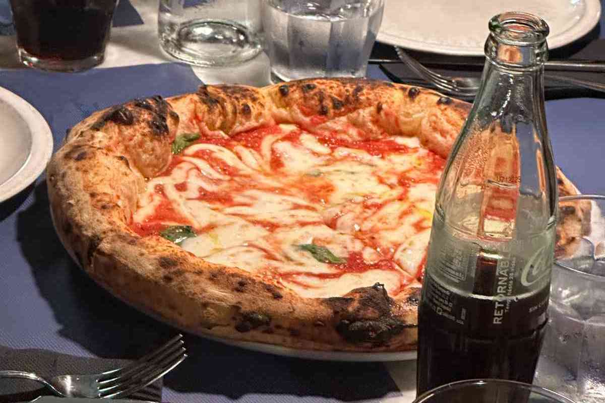 Pizza photo 13 of 14