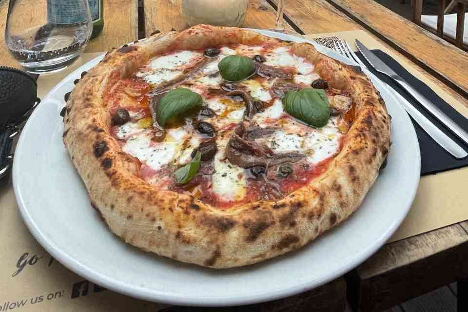Pizza photo 5 of 13