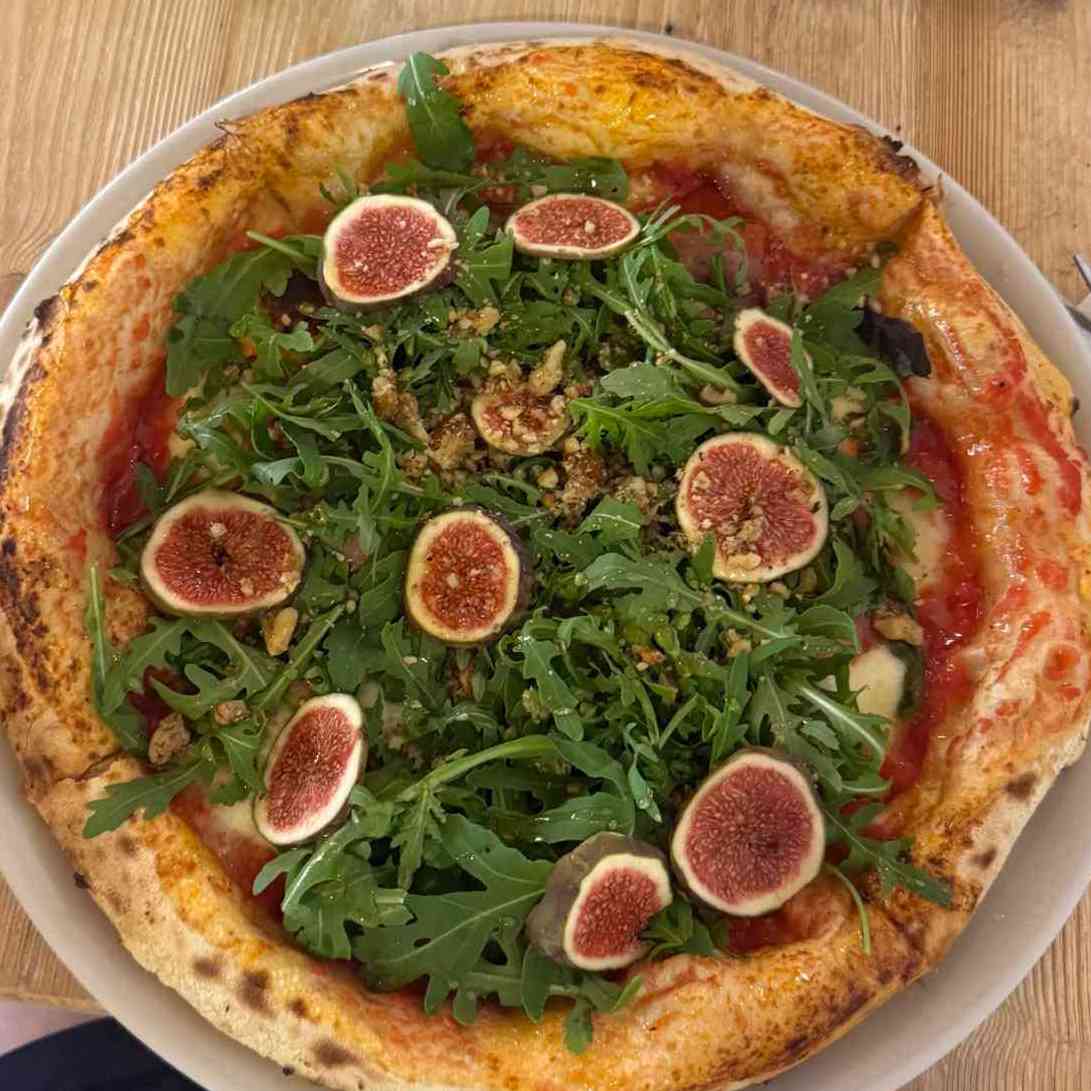 Pizza photo 10 of 14