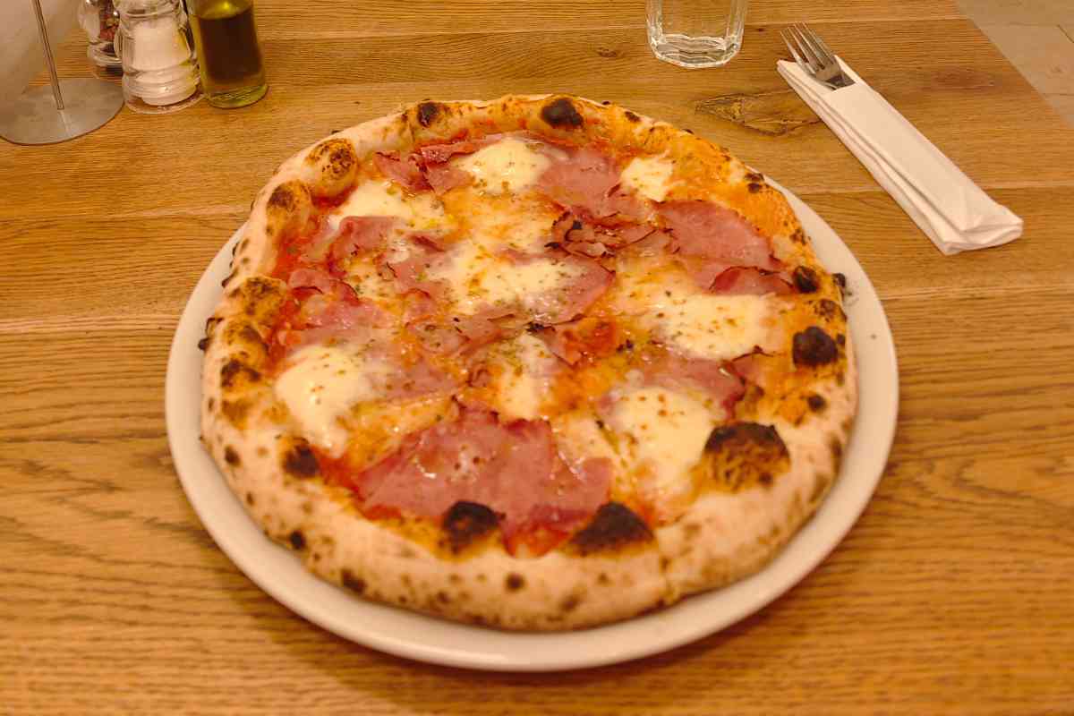 Pizza photo 14 of 14