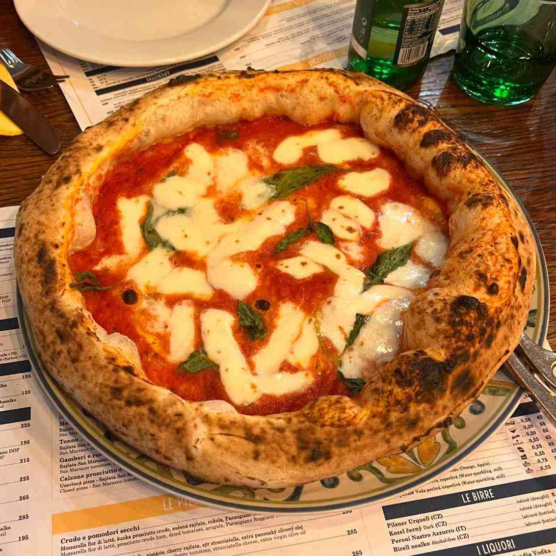 Pizza photo 10 of 12