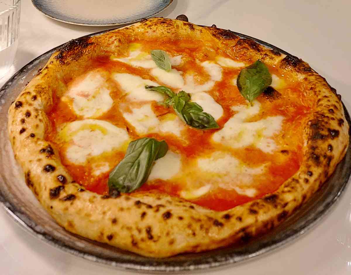 Pizza photo 14 of 14