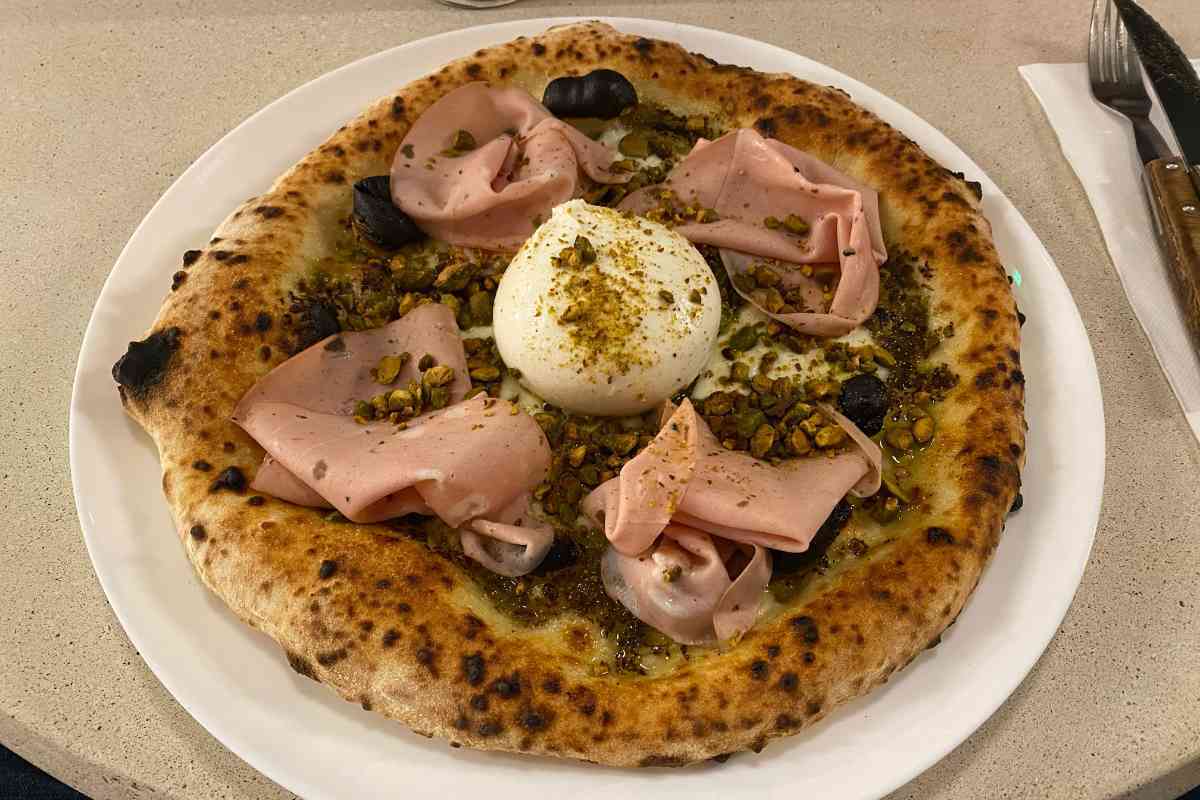 Pizza photo 14 of 14
