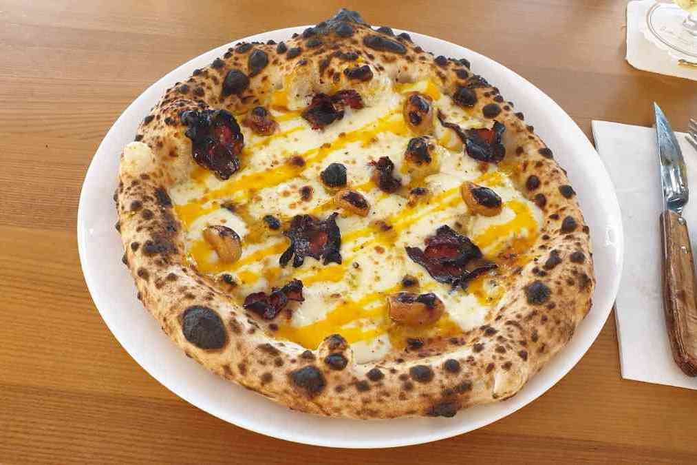 Pizza photo 3 of 14