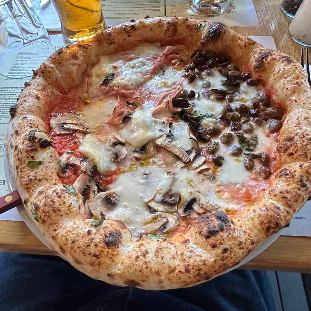 Pizza photo 10 of 14