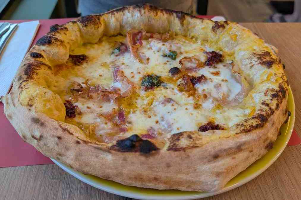 Pizza photo 9 of 13