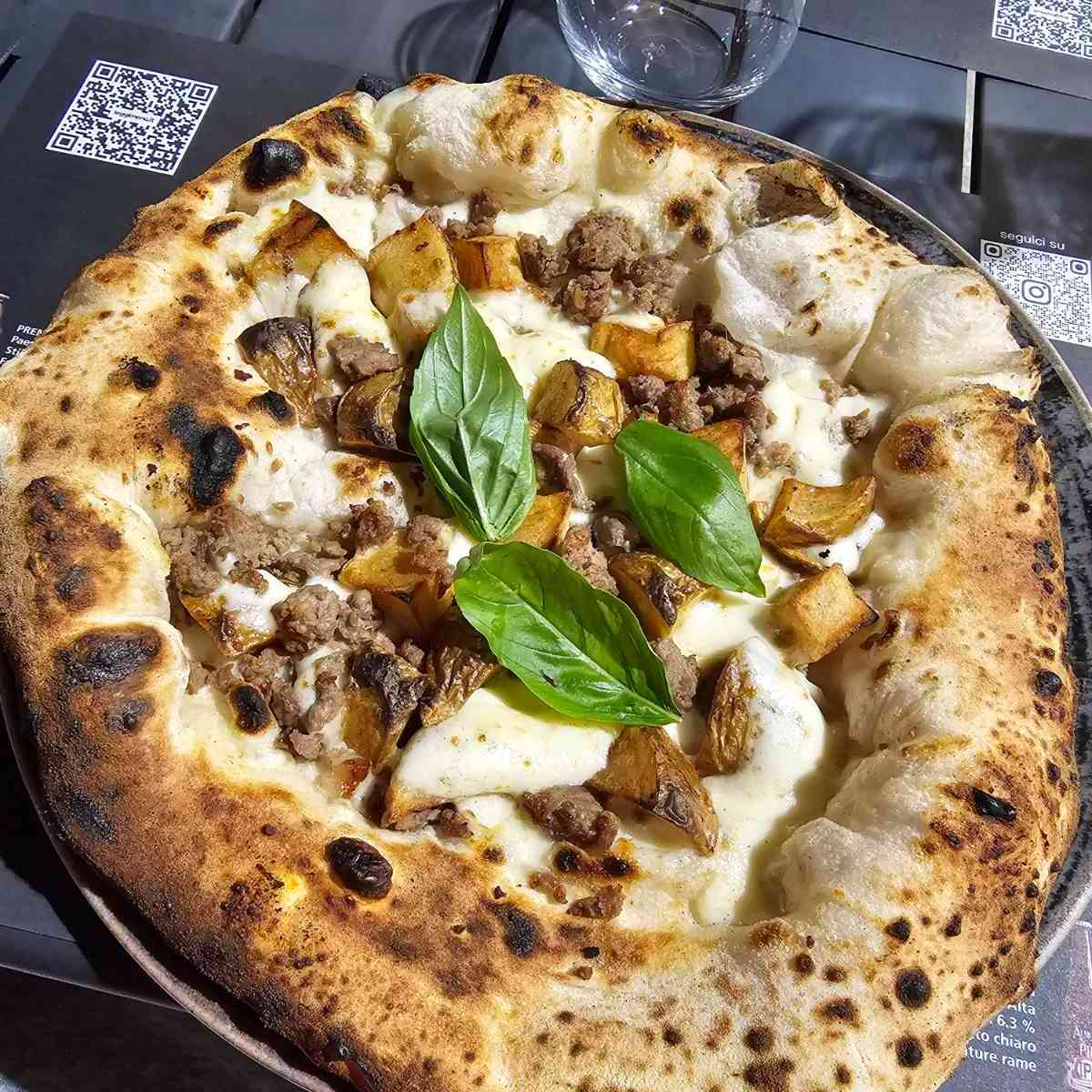 Pizza photo 4 of 14