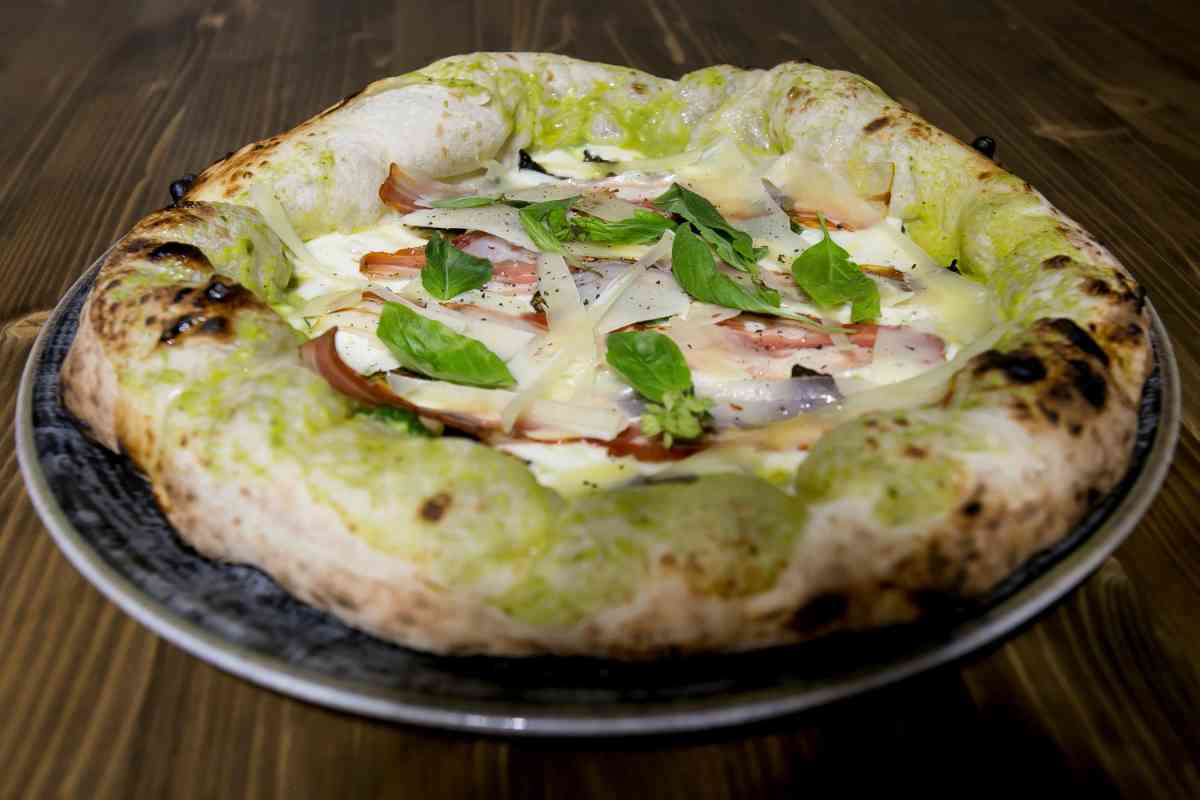 Pizza photo 7 of 14