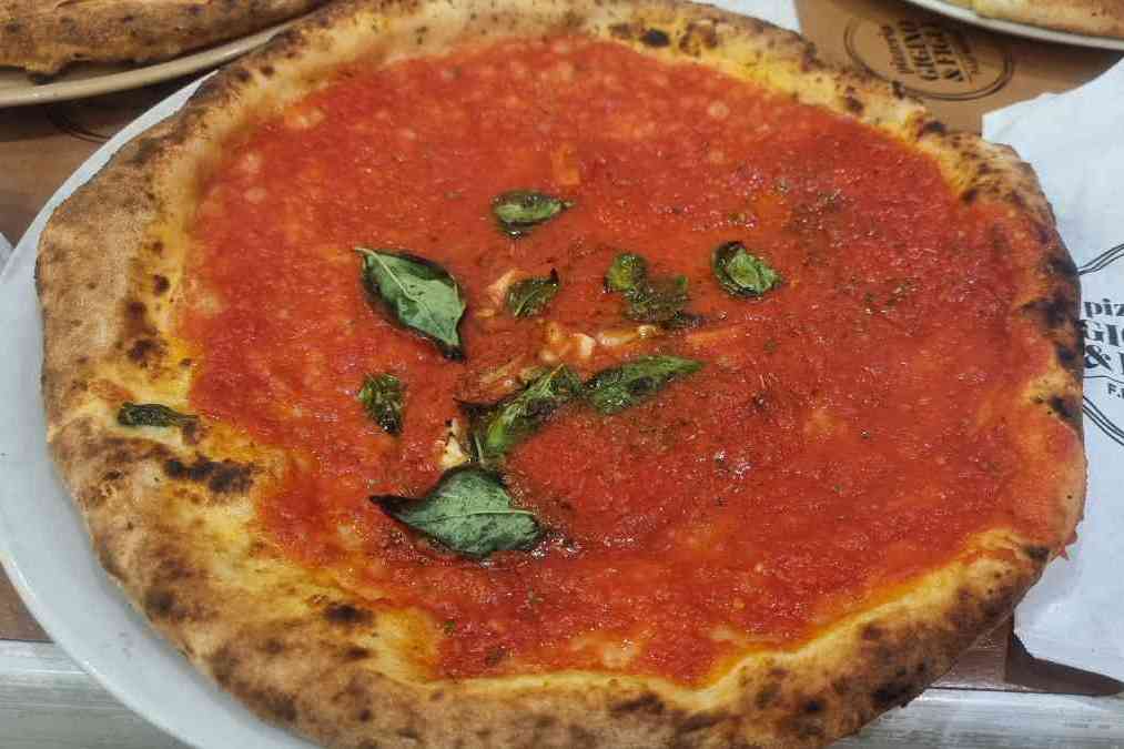 Pizza photo 14 of 14