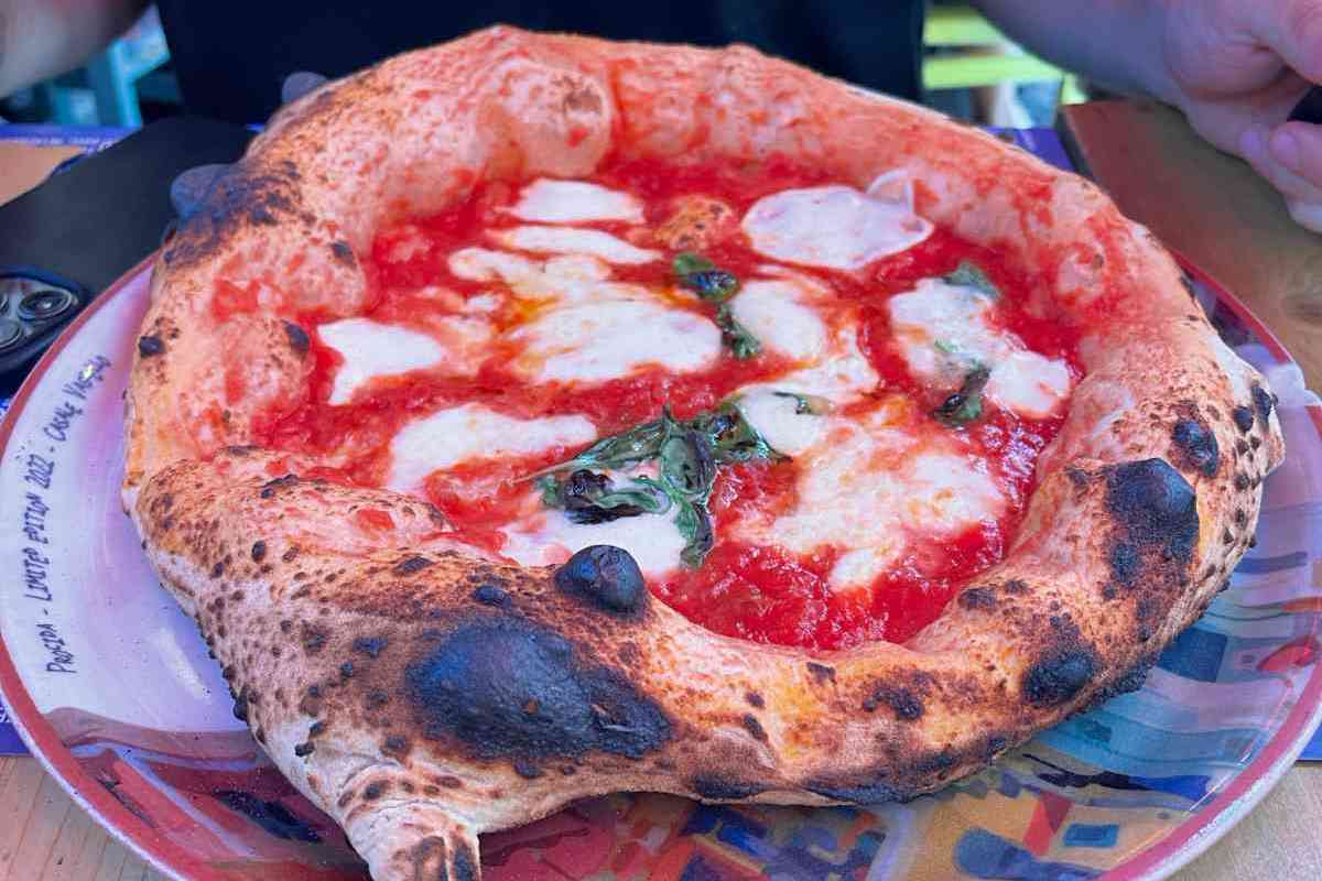 Pizza photo 13 of 15