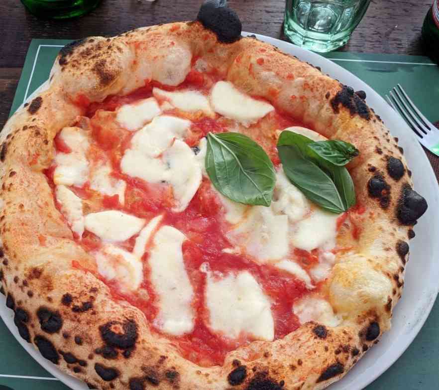 Pizza photo 16 of 17