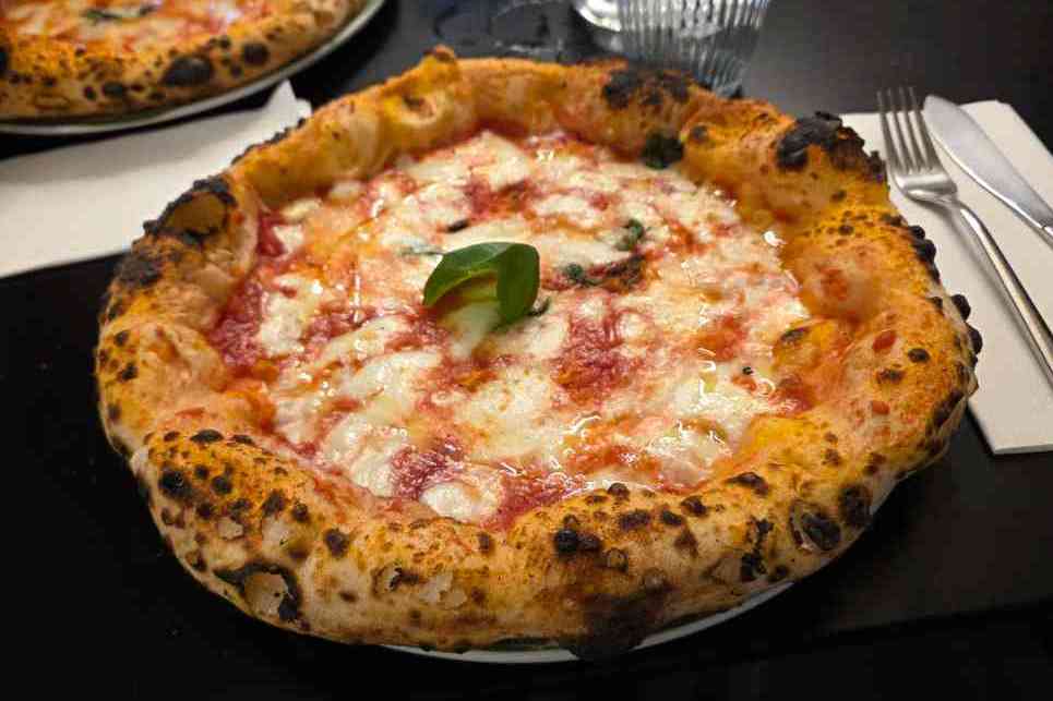 Pizza photo 17 of 17