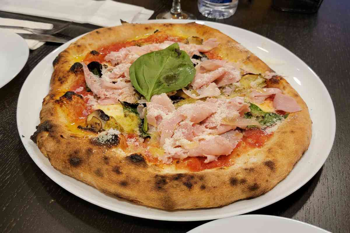 Pizza photo 11 of 12