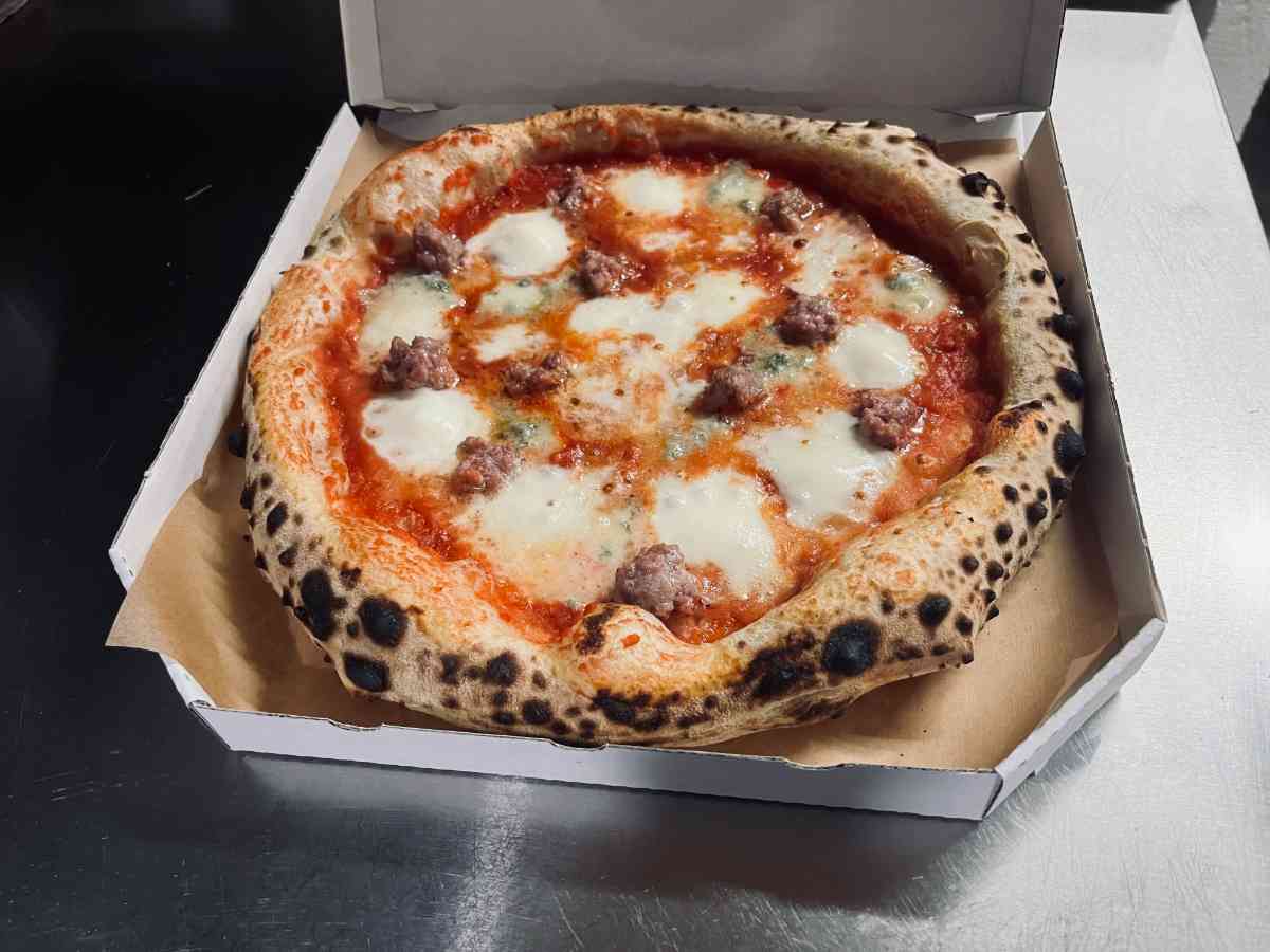 Pizza photo 6 of 11