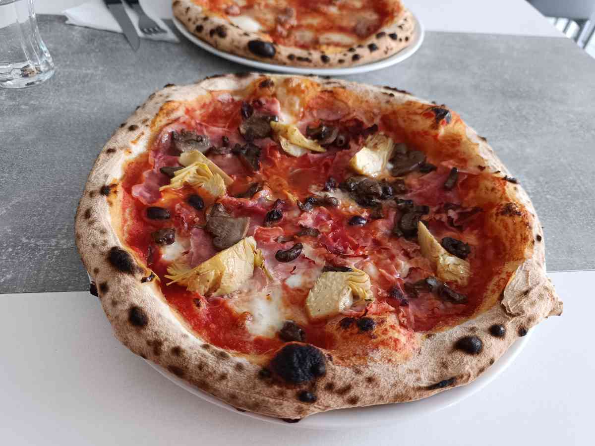 Pizza photo 9 of 11