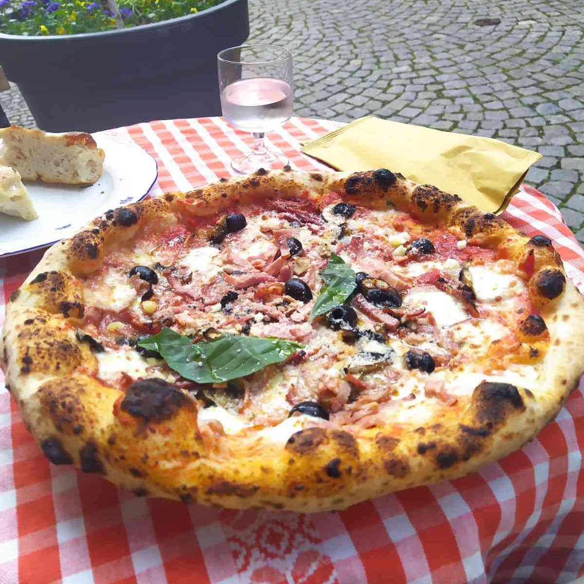 Pizza photo 13 of 14