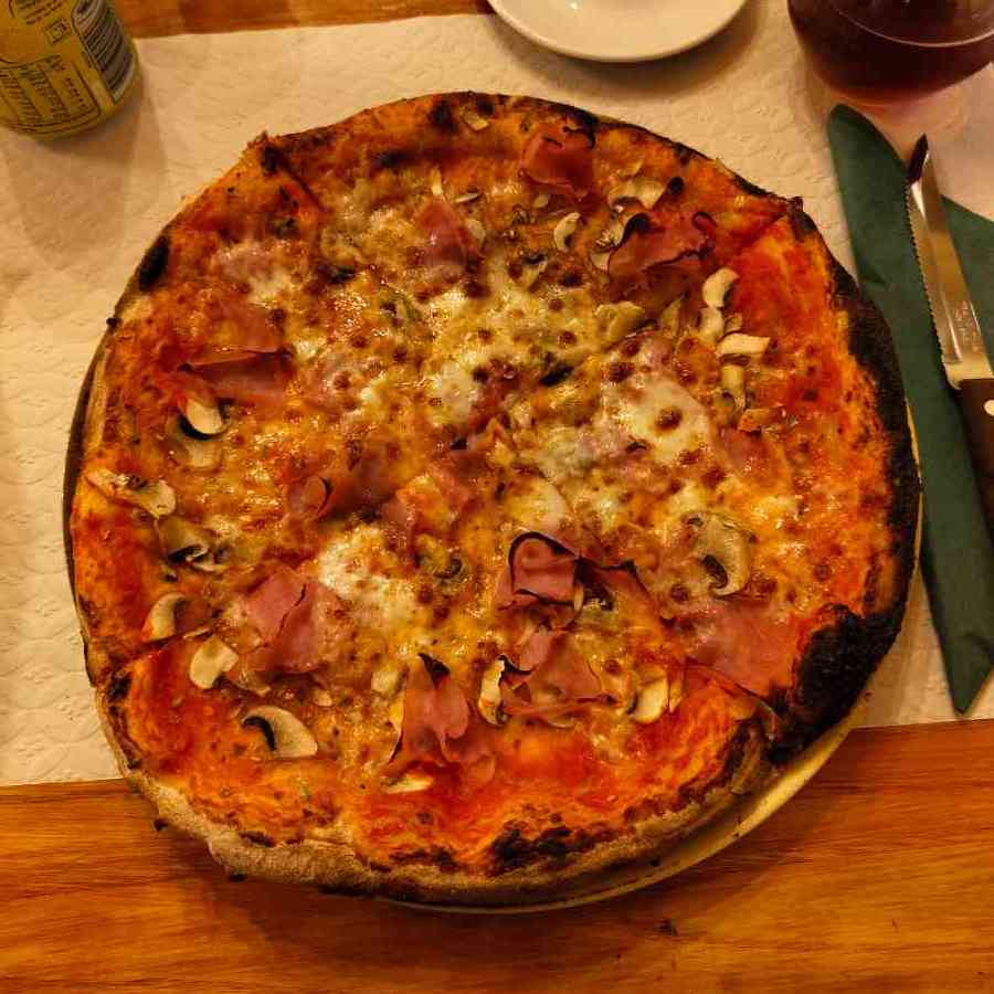 Pizza photo 6 of 7