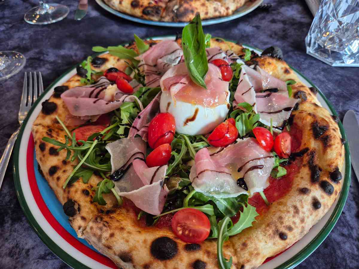 Pizza photo 5 of 9