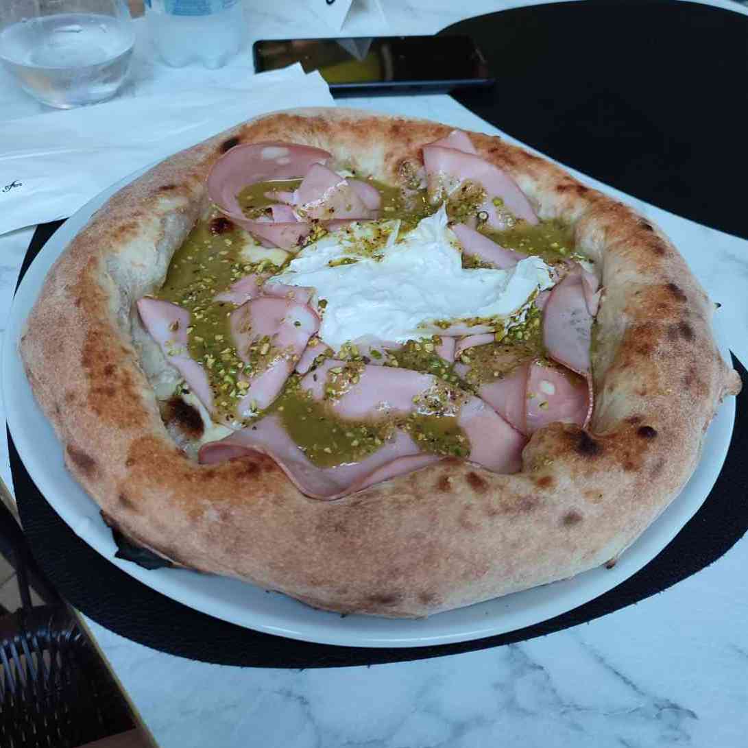 Pizza photo 5 of 9