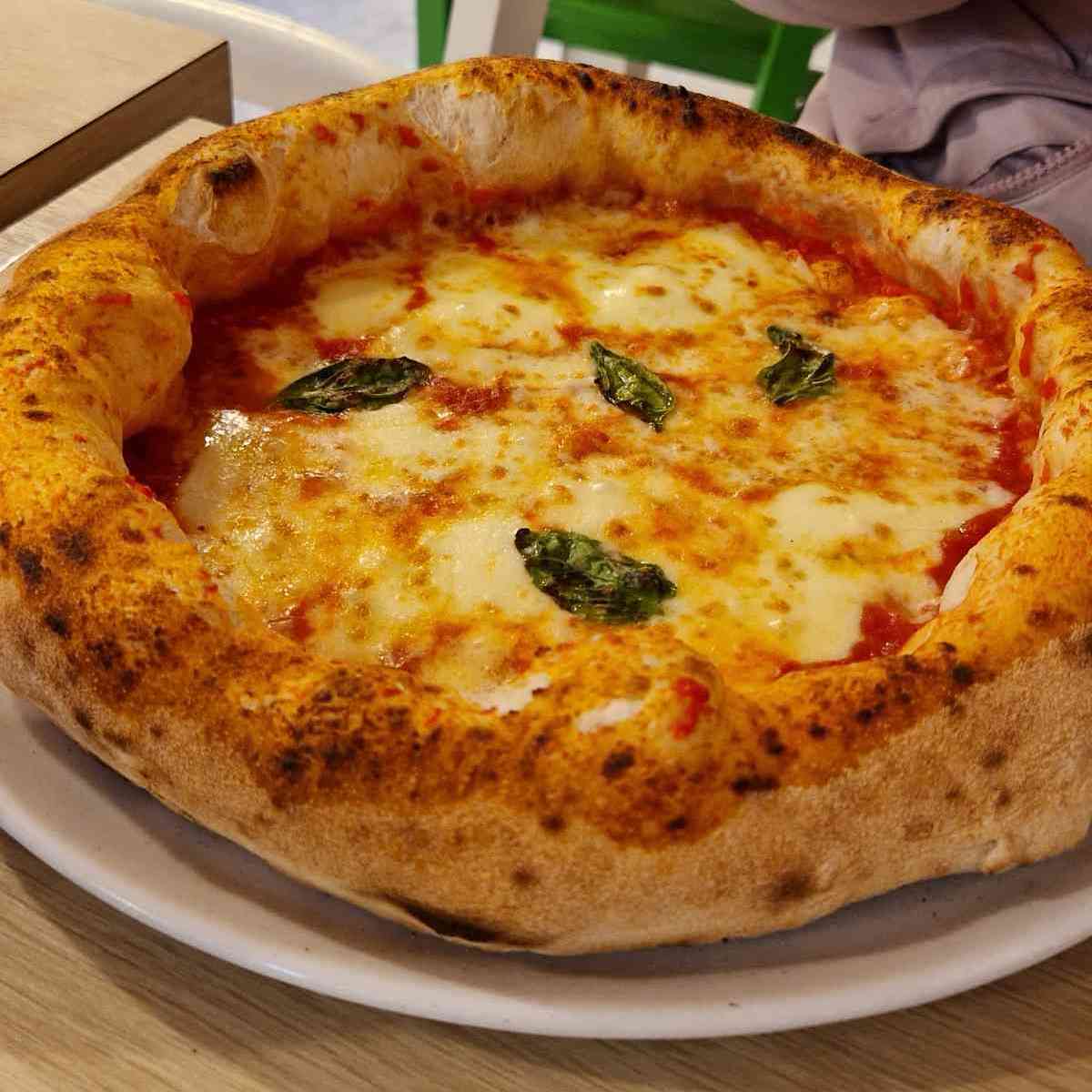 Pizza photo 9 of 9