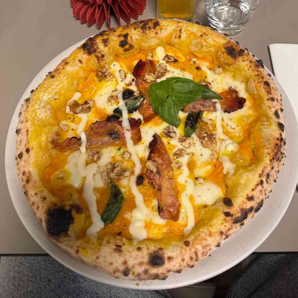 Pizza photo 3 of 17