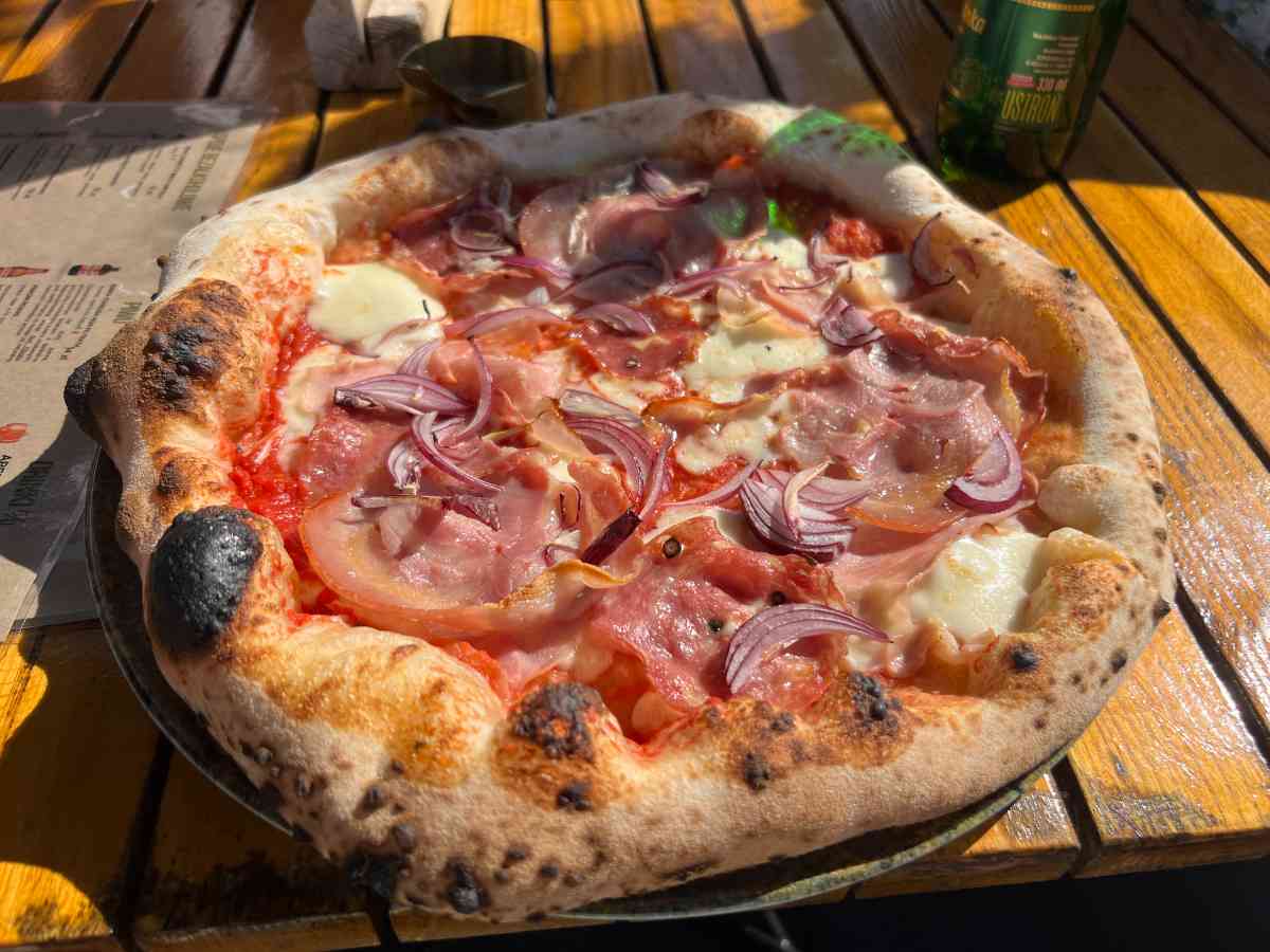 Pizza photo 9 of 11