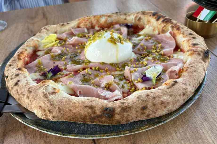 Pizza photo 2 of 11