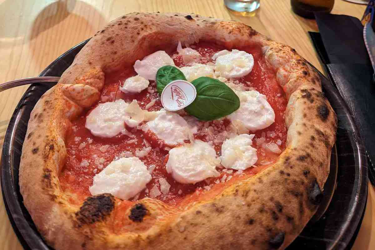 Pizza photo 6 of 10