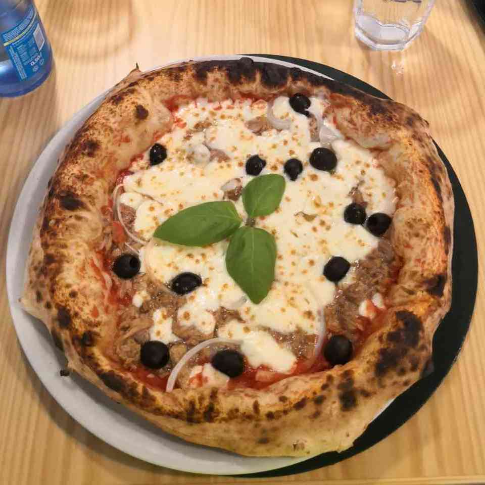 Pizza photo 7 of 10