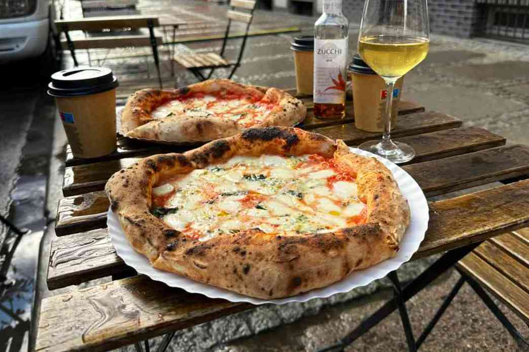 Pizza photo 10 of 11