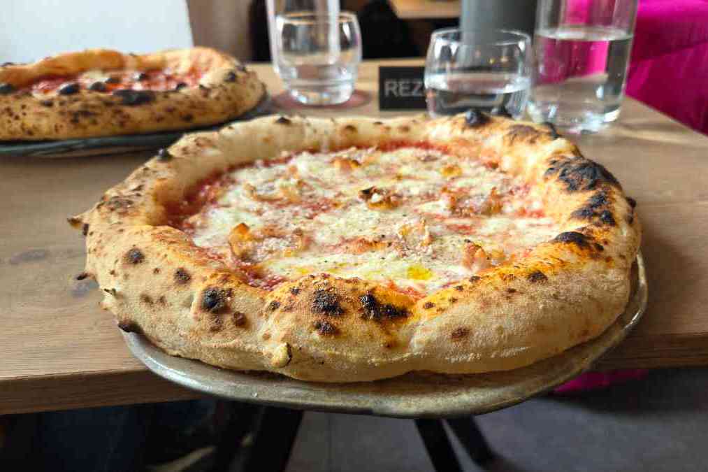 Pizza photo 13 of 14