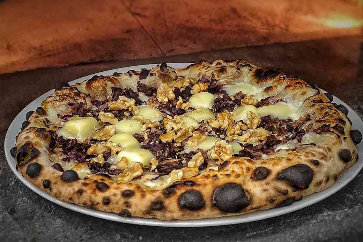 Pizza photo 4 of 12