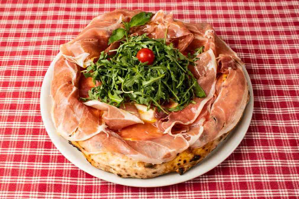 Pizza photo 13 of 14