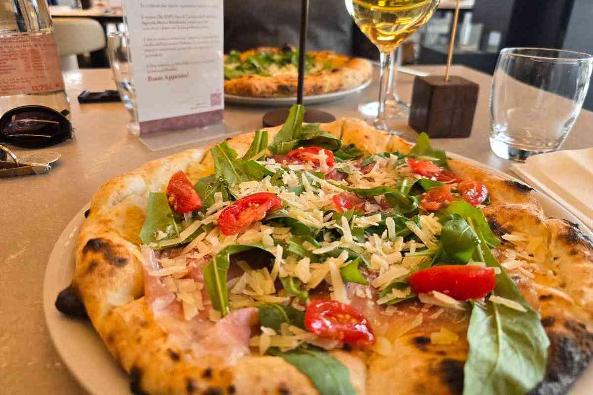Pizza photo 2 of 15
