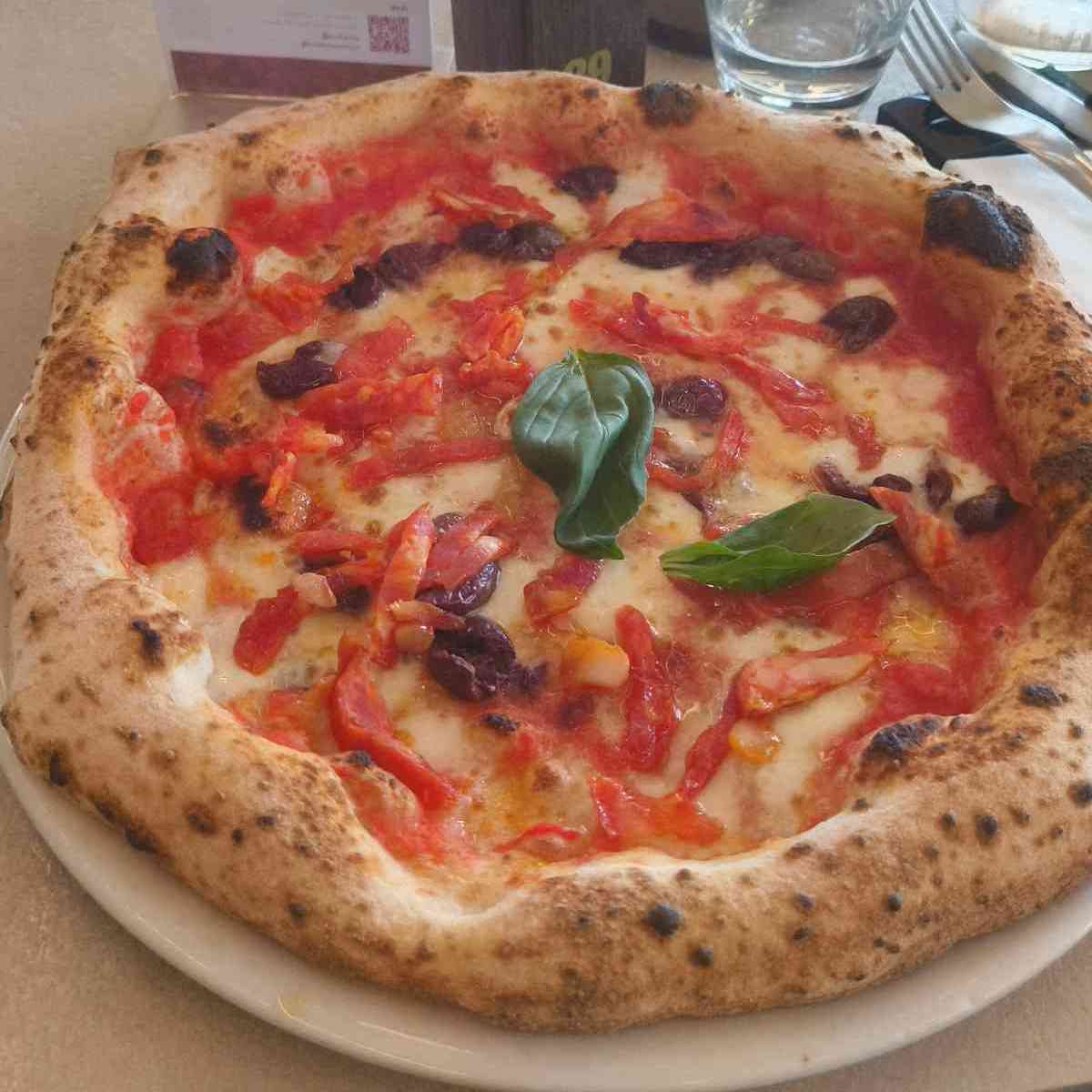 Pizza photo 4 of 15