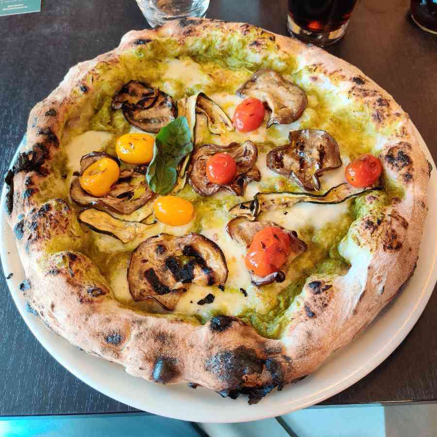 Pizza photo 6 of 15