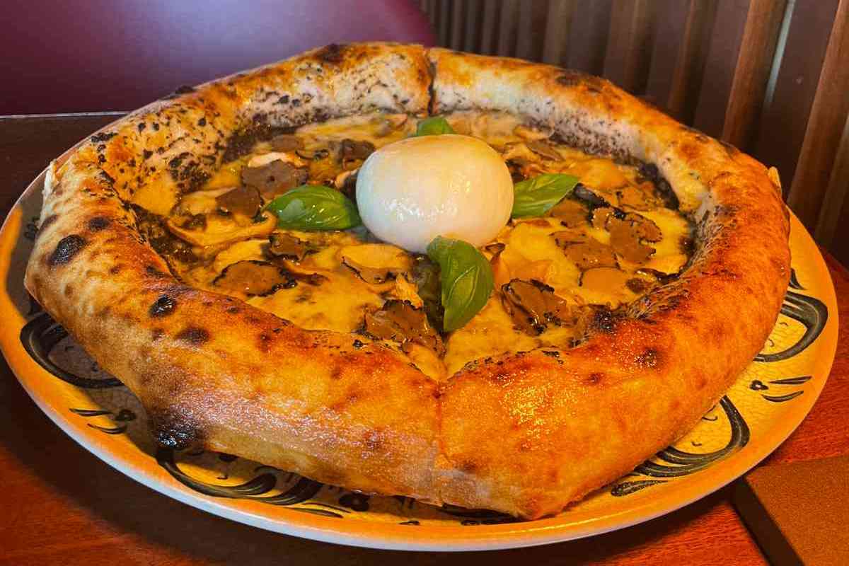 Pizza photo 1 of 11
