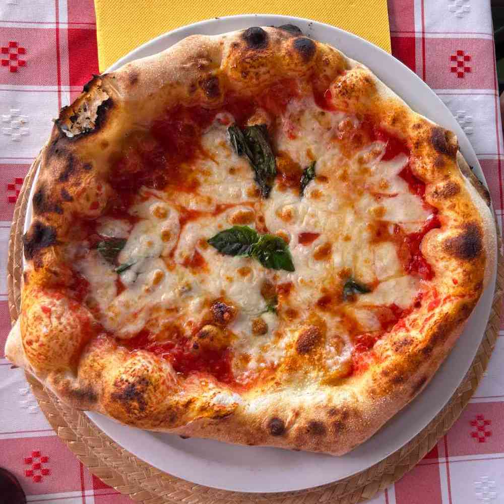 Pizza photo 9 of 13