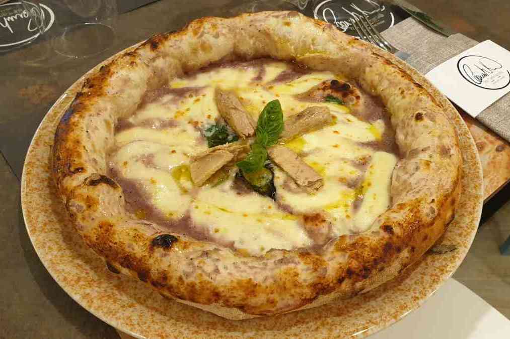 Pizza photo 4 of 13